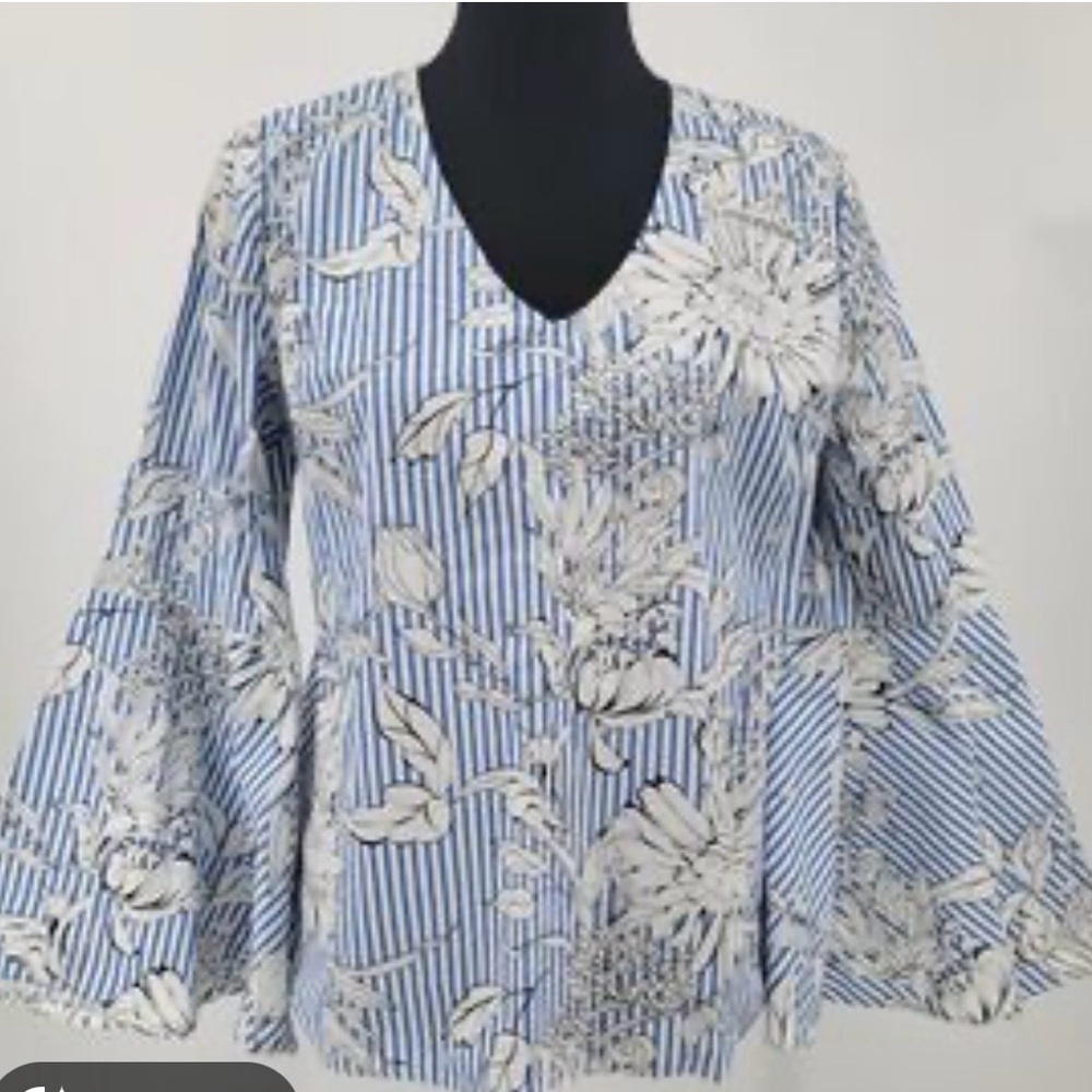 Emma & Olivia‎ 100% Cotton Blue & White Stipe Floral V-Neck Blouse. Size medium.
